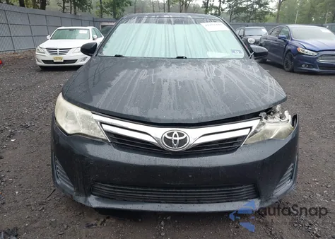 2013 Toyota Camry Le z USA, uszkodzony, nr VIN 4T4BF1FK5DR280939
